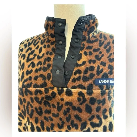 Lands’ End Snap Fleece – Leopard Print – Size M - Picture 2 of 7